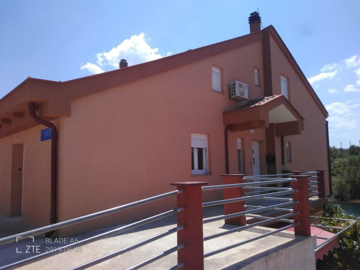 Tereza Apartment Обровац Екстериор снимка