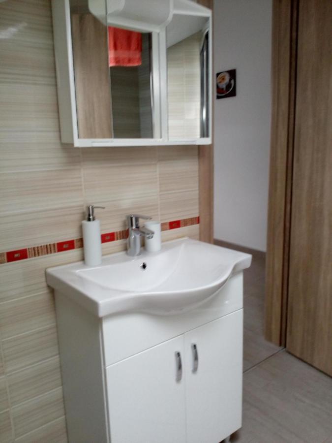 Tereza Apartment Обровац Екстериор снимка